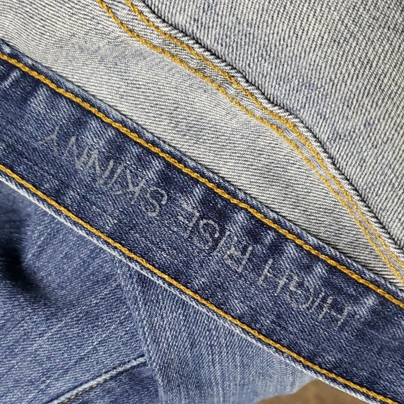 J Crew high-rise skinny jeans - Picture 13 of 16